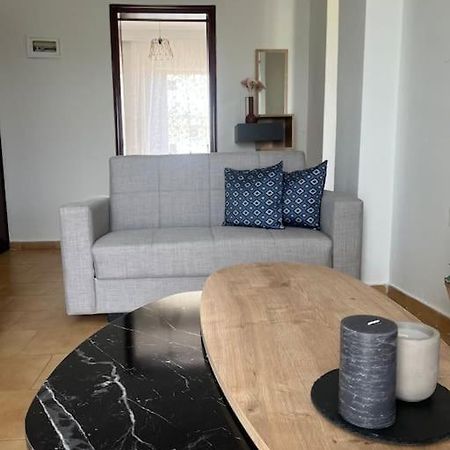 Apartmán Eirini'S House Paralia Dionysiou Exteriér fotografie